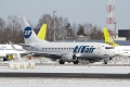 Boeing 737-524