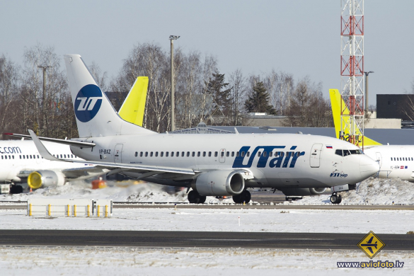 Boeing 737-524