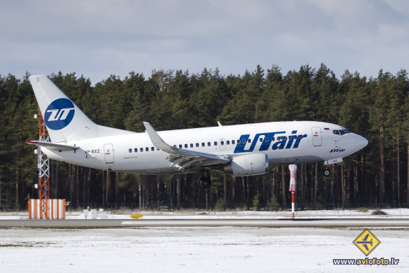 Boeing 737-524