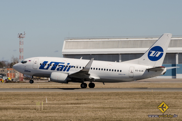 Boeing 737-524