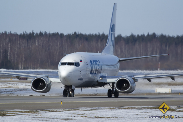 Boeing 737-524