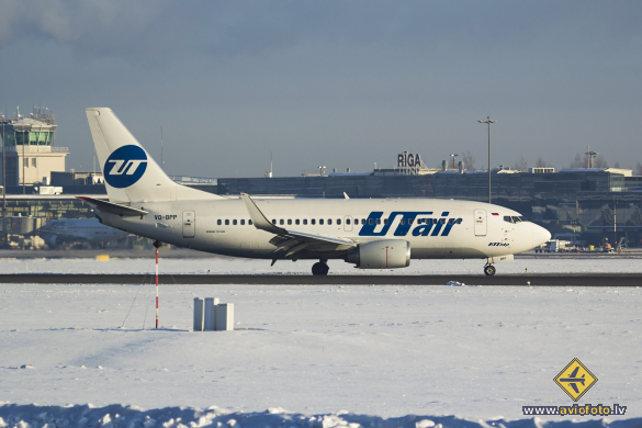 Boeing 737-524