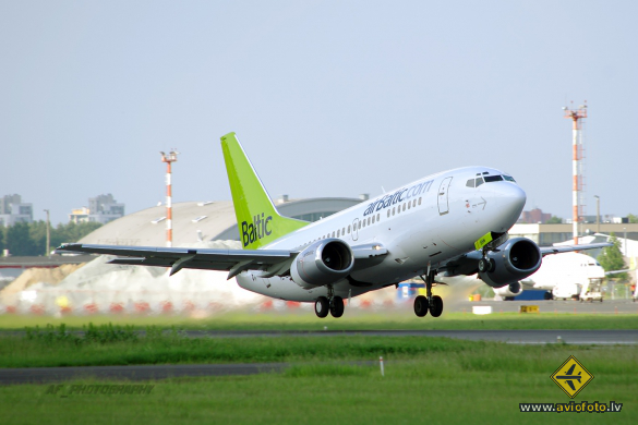 Boeing 737-522