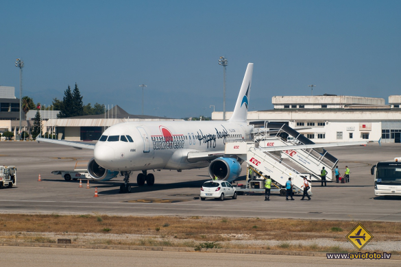 Airbus A320-211