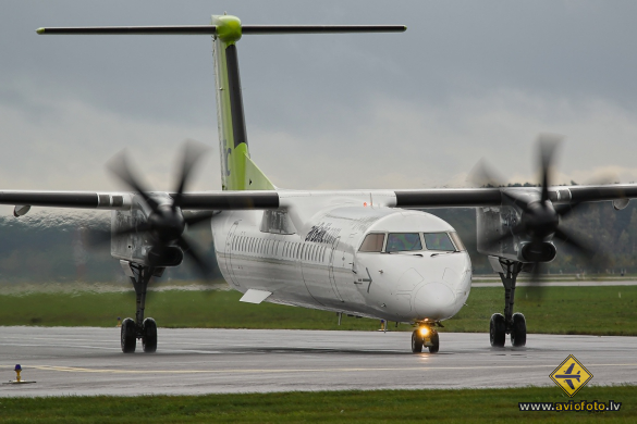 Bombardier DHC-8-402 Q400