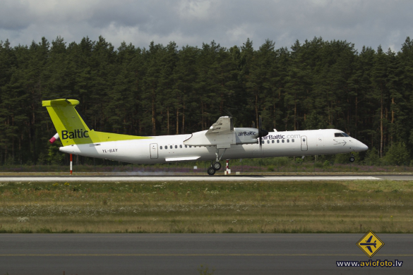 Bombardier DHC-8-402 Q400