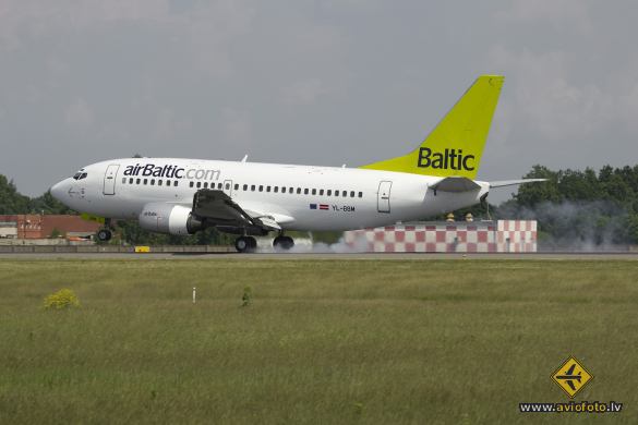 Boeing 737-522