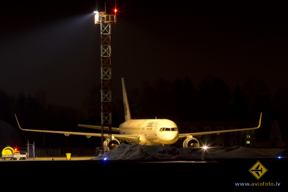 Boeing 757-256
