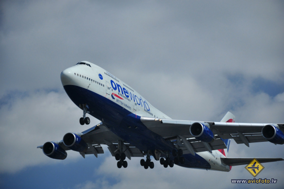 Boeing 747-436