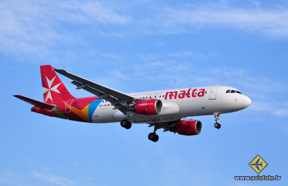 Airbus A320-214