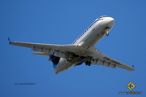 Bombardier CRJ-100ER (CL-600-2B19)