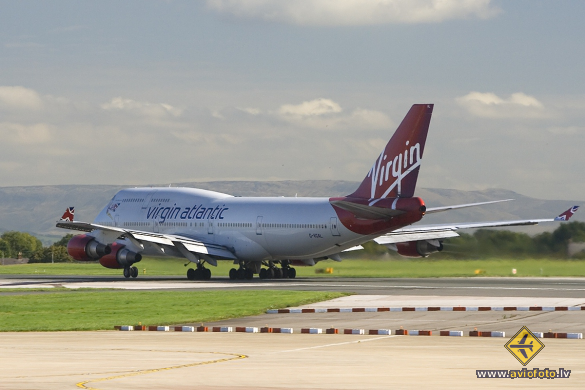 Boeing 747-443