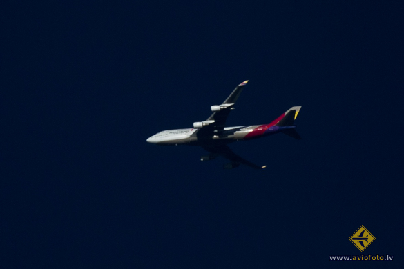Boeing 747-48EM