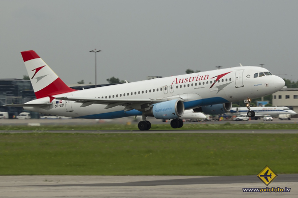 Airbus A320-214