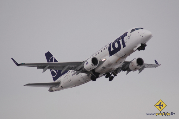 Embraer 170STD (ERJ-170-100STD)