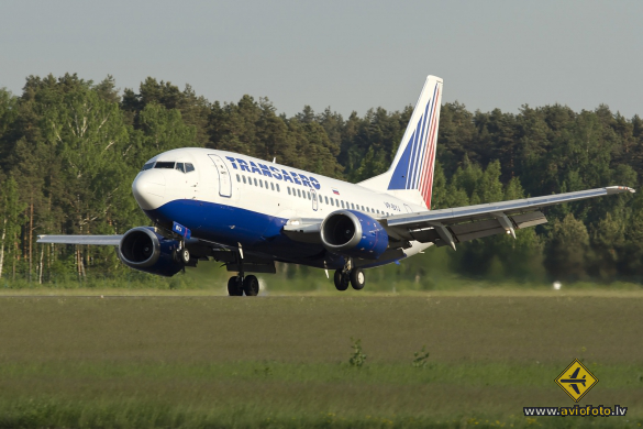 Boeing 737-524
