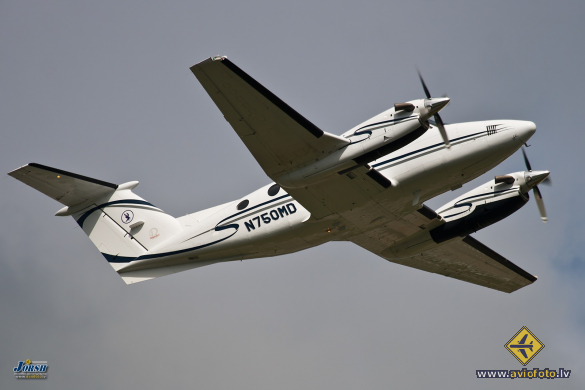 Raytheon B200 King Air