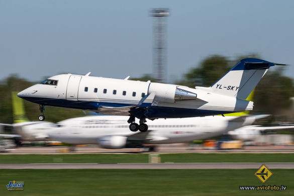 Bombardier Challenger 604 (CL-600-2B16)
