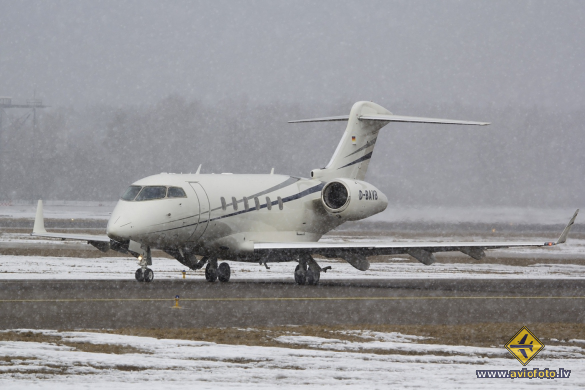 Bombardier Challenger 300 (BD-100-1A10)