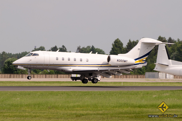 Bombardier Challenger 300 (BD-100-1A10)