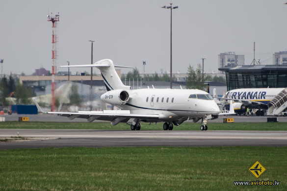 Bombardier Challenger 300 (BD-100-1A10)