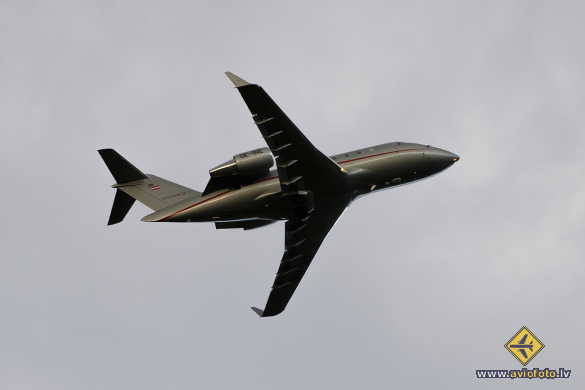 Bombardier Challenger 605 (CL-600-2B16)