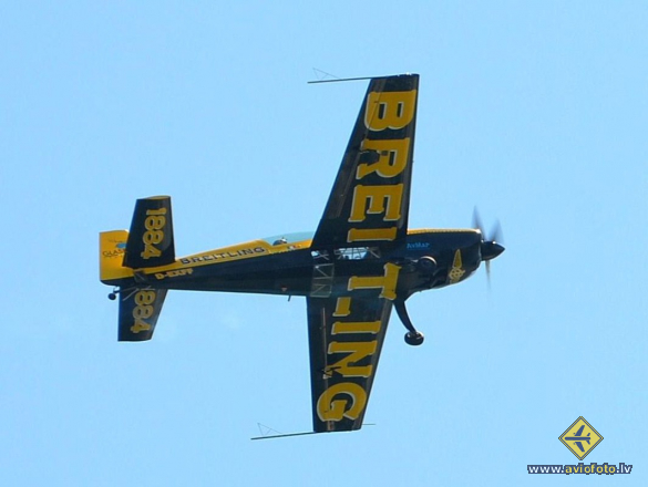 Extra EA-300