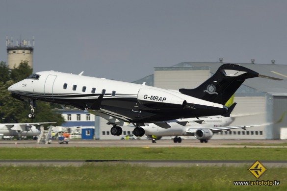 Bombardier Challenger 300 (BD-100-1A10)