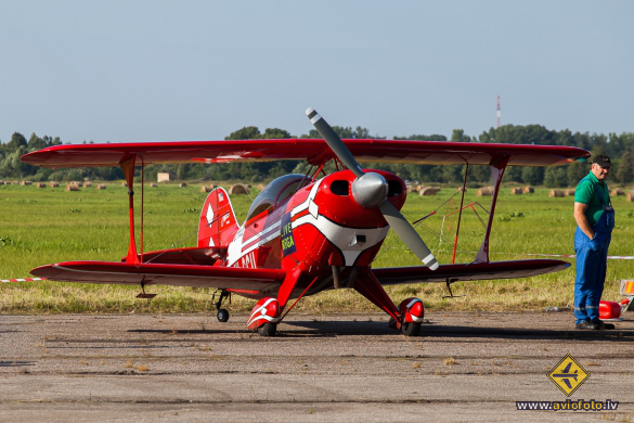 Pitts S-2B Special