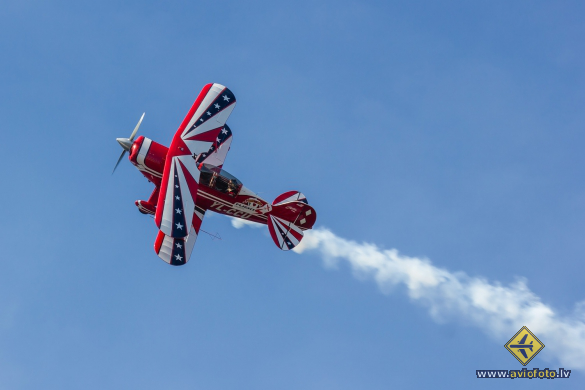 Pitts S-2B Special