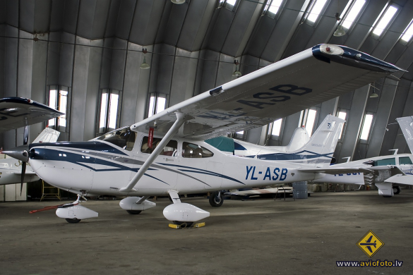 Cessna 182T Skylane