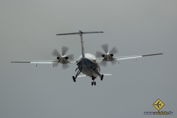 Piaggio P-180