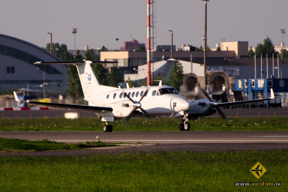 Hawker Beechcraft 350i King Air (B300)