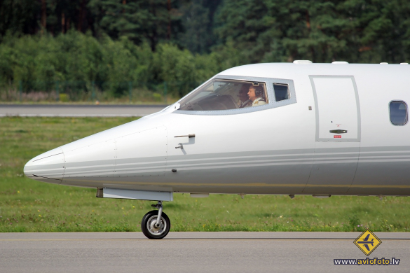 Learjet 60