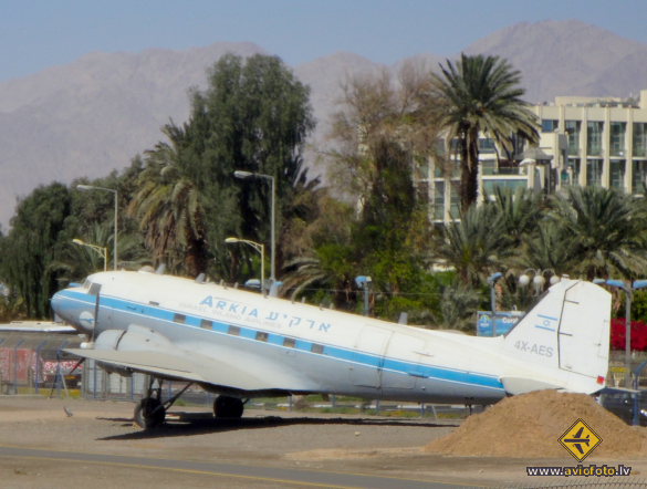 Douglas DC-3