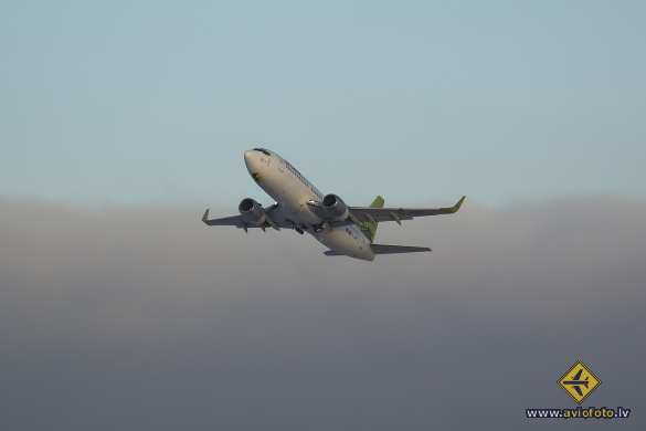 Boeing 737-36Q