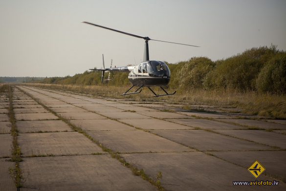 Robinson R-44 Raven II