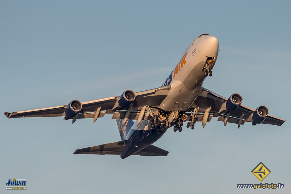 Boeing 747-47UF/SCD
