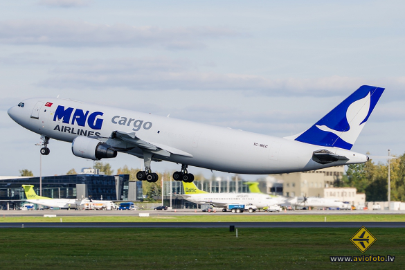 Airbus A300B4-622R(F)