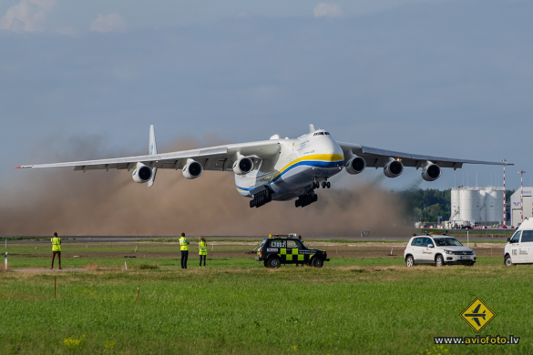 Antonov An-225 Mriya