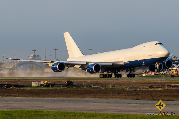 Boeing 747-87UF/SCD
