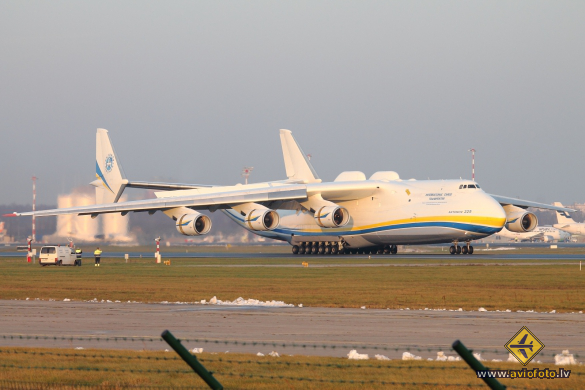 Antonov An-225 Mriya