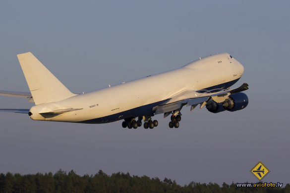 Boeing 747-87UF/SCD
