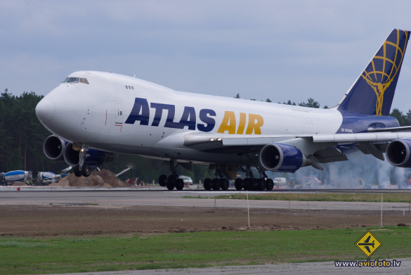 Boeing 747-47UF/SCD