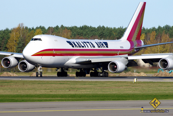 Boeing 747-4HQF/ER