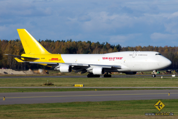 Boeing 747-4H6(BCF)
