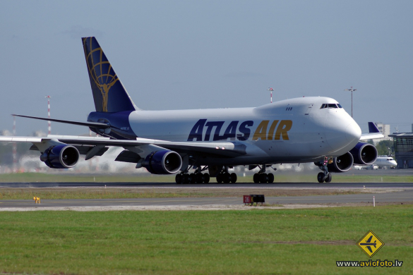 Boeing 747-47UF/SCD