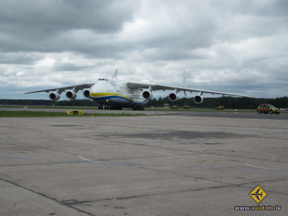 Antonov An-225 Mriya