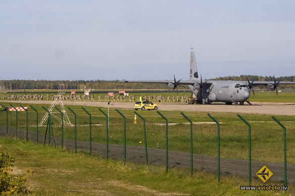 Lockheed Martin C-130J-30 Hercules (L-382)