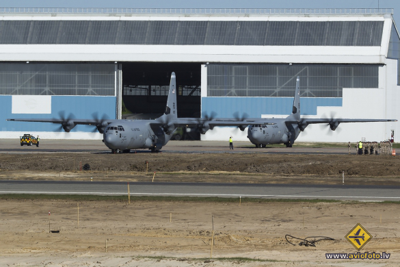 Lockheed Martin C-130J-30 Hercules (L-382)